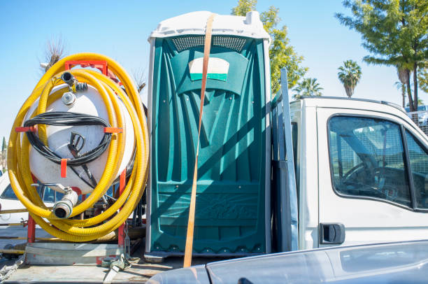 Best Portable restroom trailer rental  in Uniontown, OH