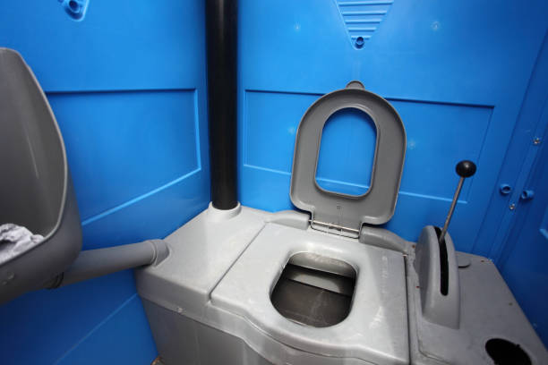 Best Portable restroom trailer rental  in Uniontown, OH